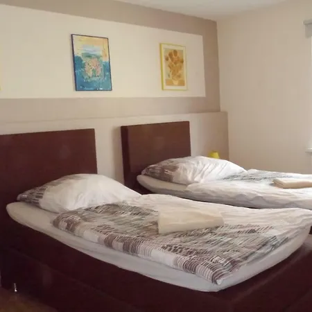 Fischer Apartment *
